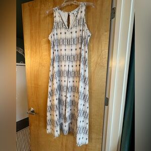 Carmen Marc Valvo Black and White Midi Dress